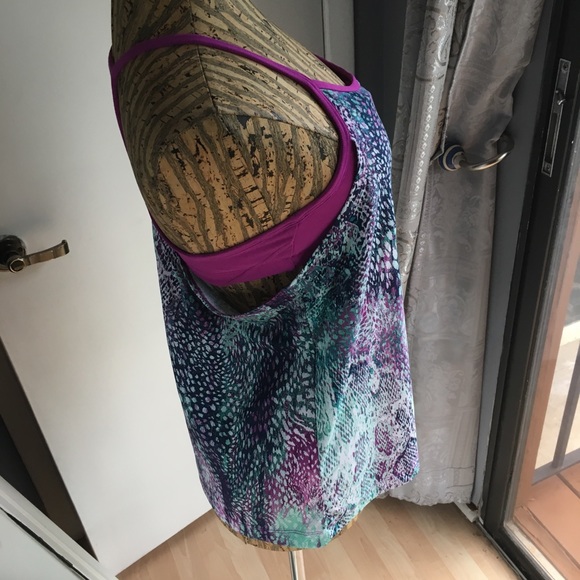 Fabletics Workout Top - Picture 8 of 8